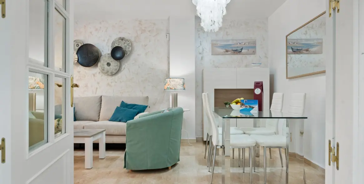 Short-term rent of middle floor apartment in Las Chapas 6