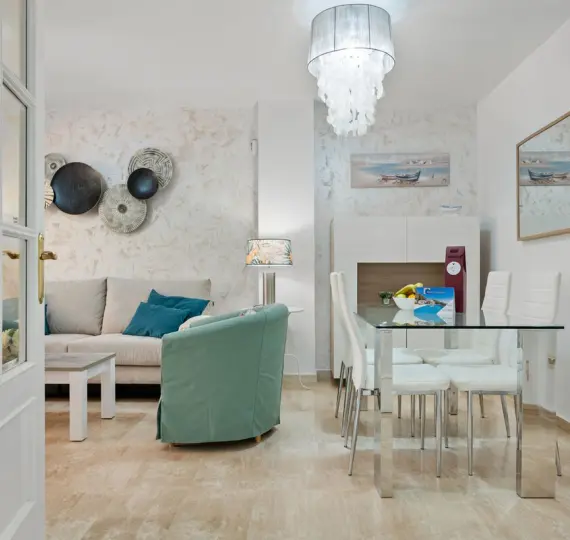 Short-term rent of middle floor apartment in Las Chapas