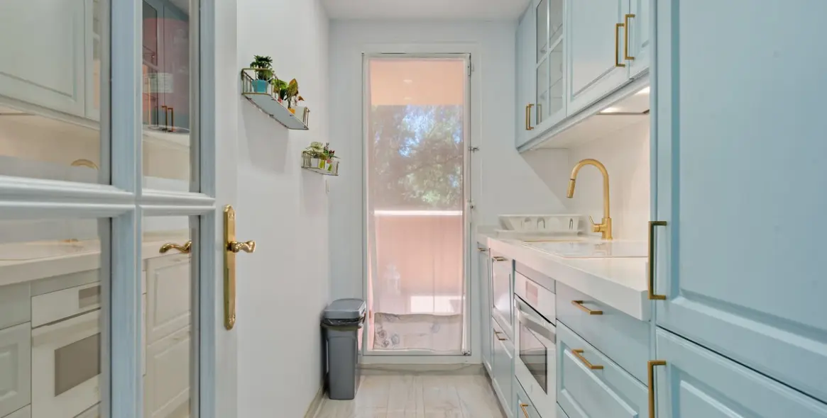 Short-term rent of middle floor apartment in Las Chapas 8