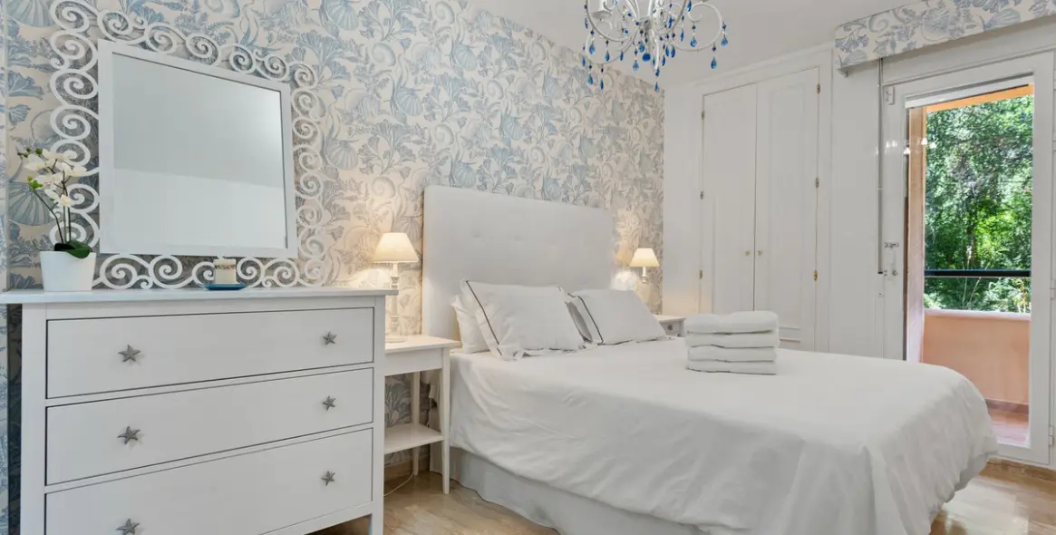 Short-term rent of middle floor apartment in Las Chapas 11