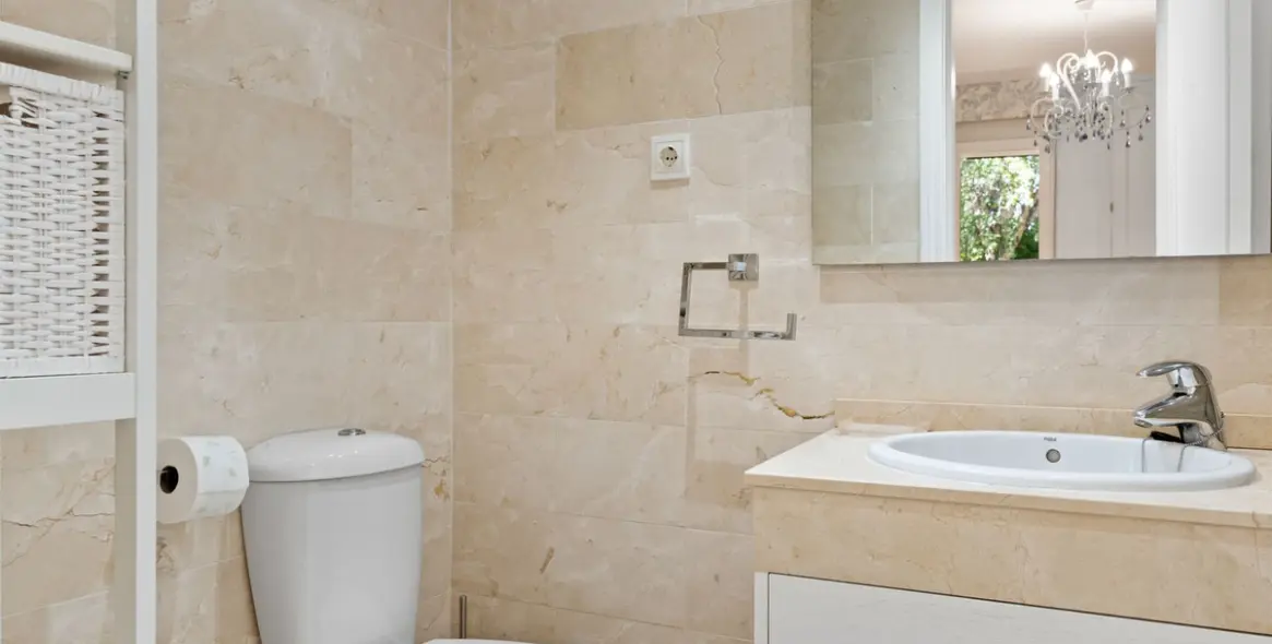 Short-term rent of middle floor apartment in Las Chapas 14