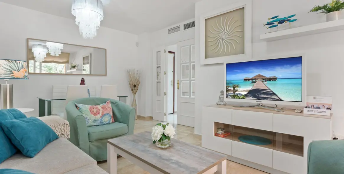 Short-term rent of middle floor apartment in Las Chapas 20