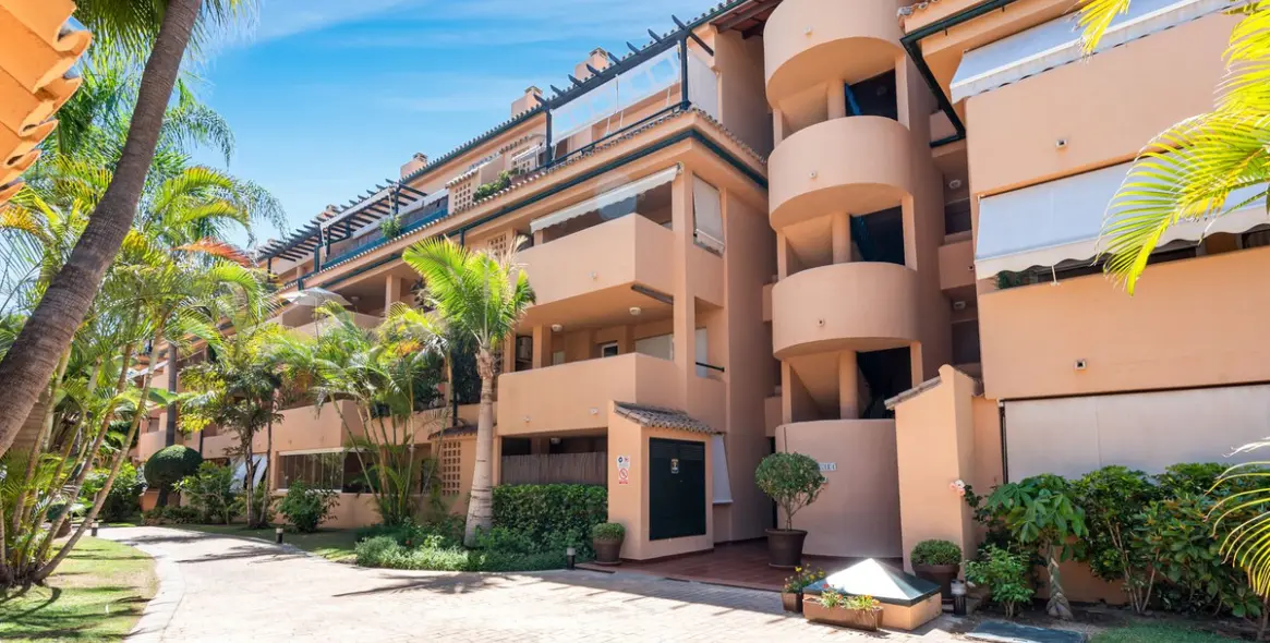 Short-term rent of middle floor apartment in Las Chapas 32