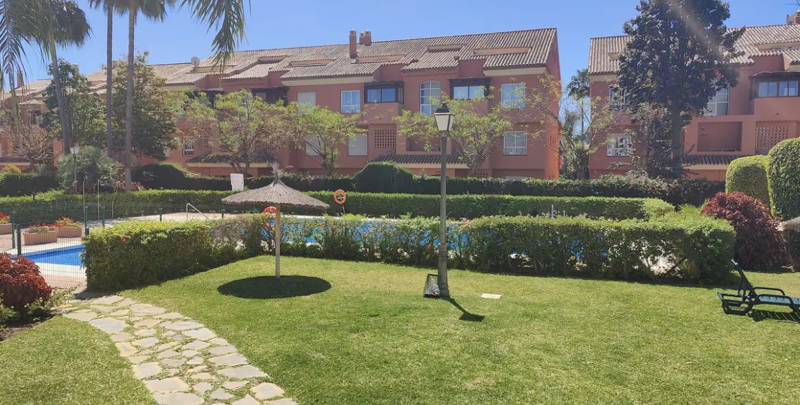 Short-term rent of ground floor apartment in Puerto Banús 3