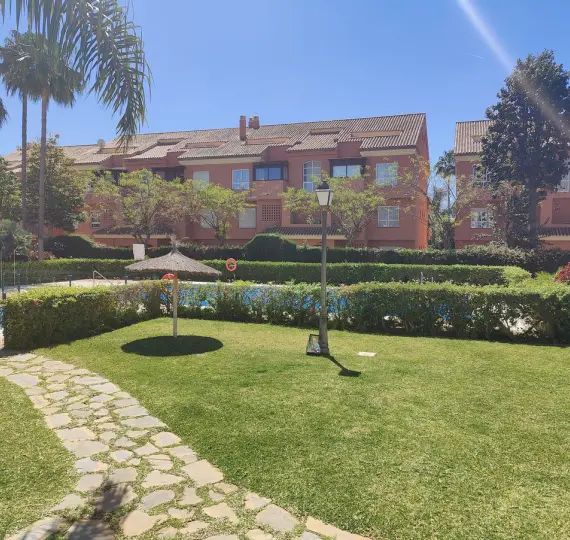 Short-term rent of ground floor apartment in Puerto Banús
