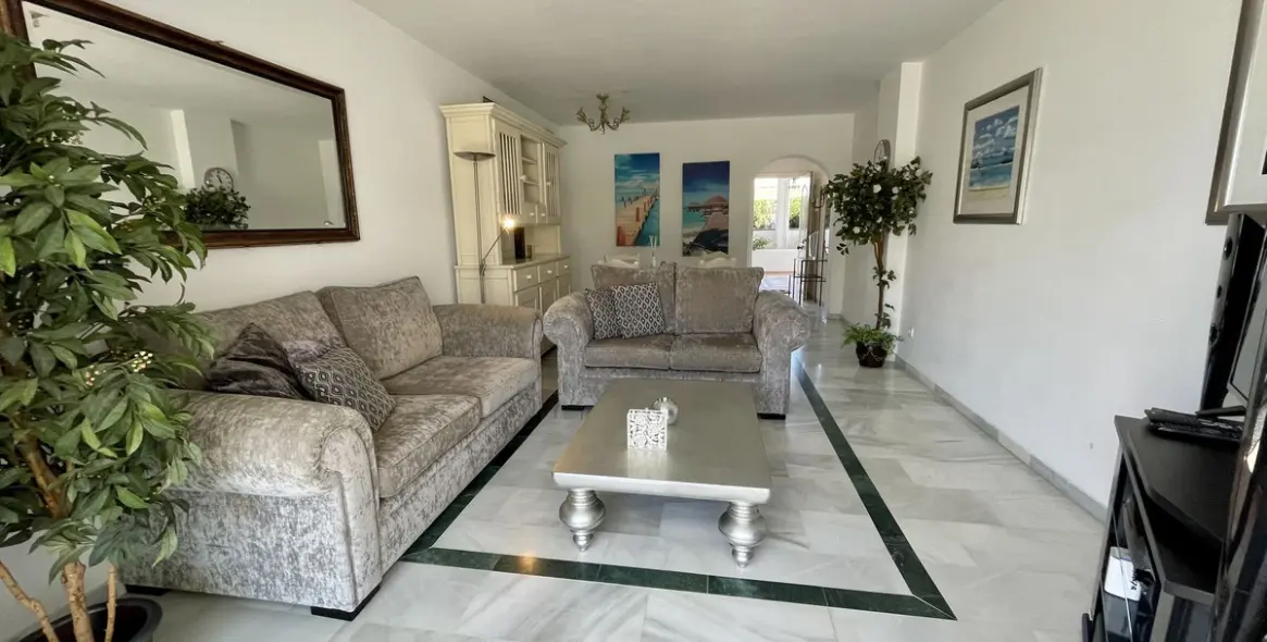 Short-term rent of ground floor apartment in Puerto Banús 10