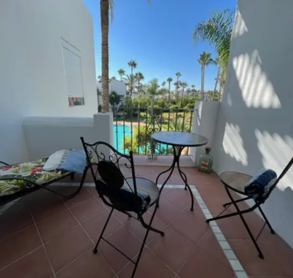 Long-term rent of middle floor apartment in Costalita