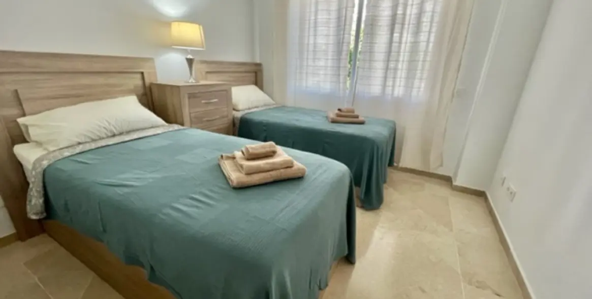 Long-term rent of middle floor apartment in Costalita 15