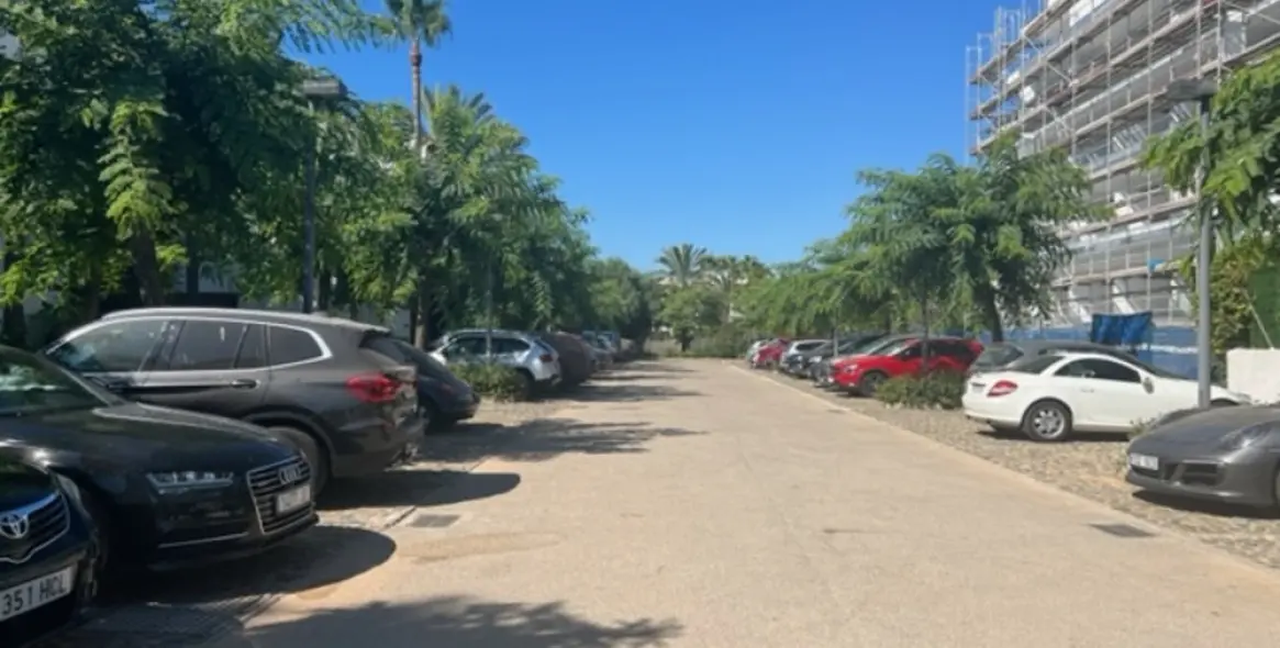 Long-term rent of middle floor apartment in Costalita 19