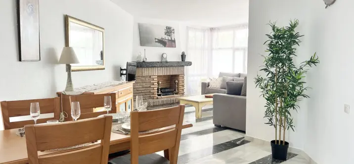 Краткосрочная аренда апартаментов на среднем этаже в Calahonda 1