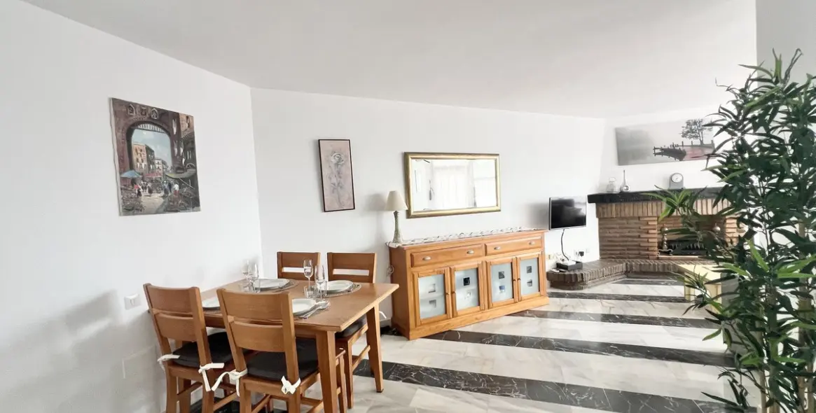 Краткосрочная аренда апартаментов на среднем этаже в Calahonda 4