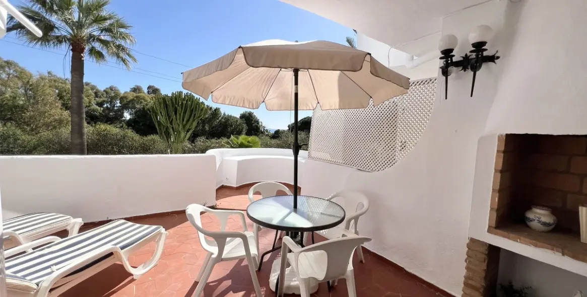 Краткосрочная аренда апартаментов на среднем этаже в Calahonda 7