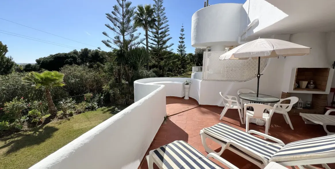 Краткосрочная аренда апартаментов на среднем этаже в Calahonda 8