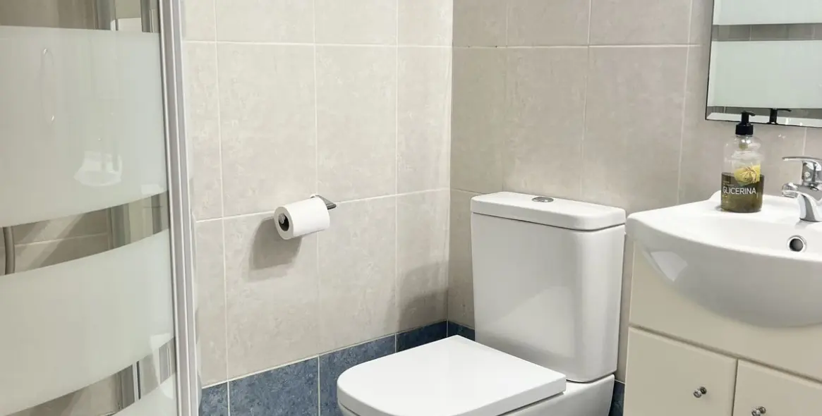 Краткосрочная аренда апартаментов на среднем этаже в Calahonda 22