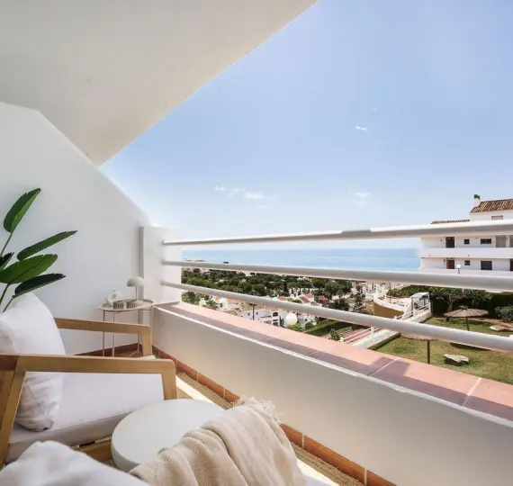 Short-term rent of middle floor apartment in Riviera del Sol