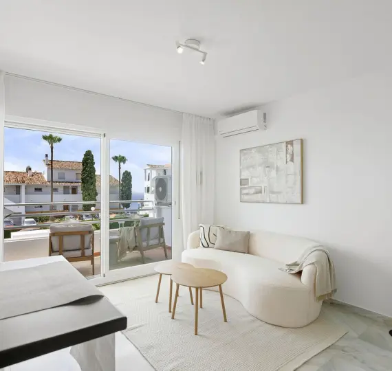 Short-term rent of middle floor apartment in Riviera del Sol