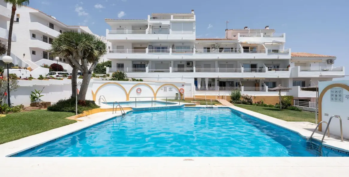 Short-term rent of middle floor apartment in Riviera del Sol 10