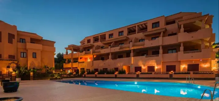 Long-term rent of penthouse in El Paraiso 0