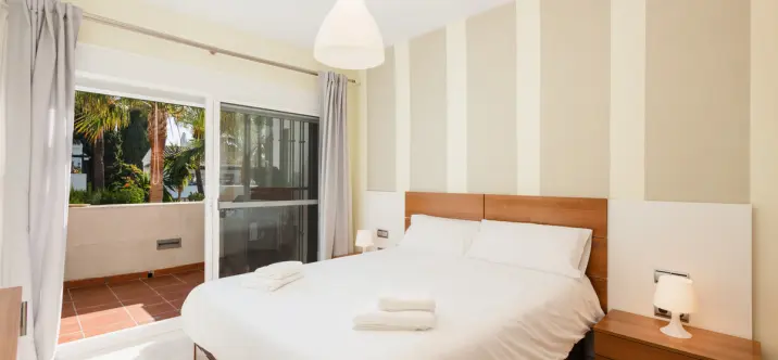 Долгосрочная аренда апартаментов на среднем этаже в Sierra Blanca 2