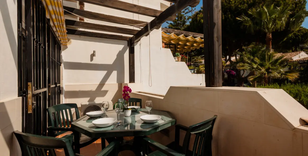 Долгосрочная аренда апартаментов на среднем этаже в Sierra Blanca 7