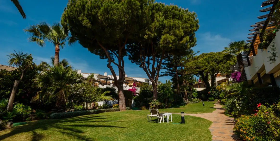 Долгосрочная аренда апартаментов на среднем этаже в Sierra Blanca 9