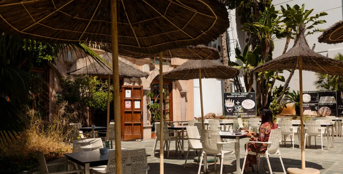 Долгосрочная аренда апартаментов на среднем этаже в Sierra Blanca 16