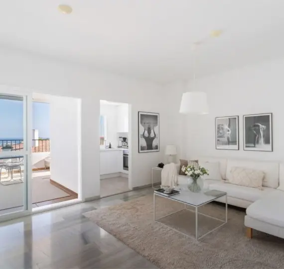 Долгосрочная аренда апартаментов на среднем этаже в Miraflores