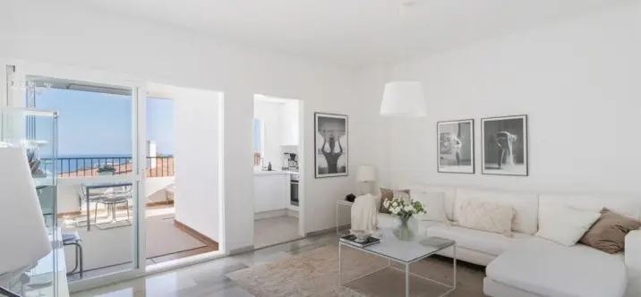 Долгосрочная аренда апартаментов на среднем этаже в Miraflores 0