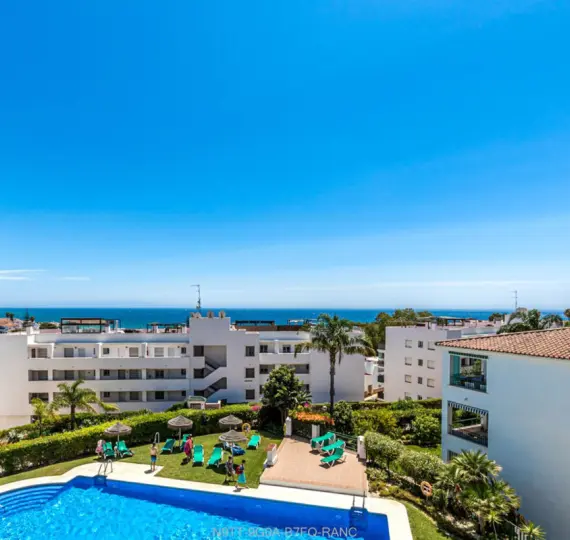 Долгосрочная аренда апартаментов на среднем этаже в Miraflores