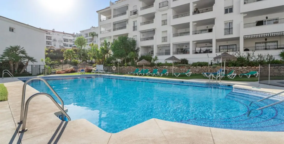 Long-term rent of middle floor apartment in Miraflores 38