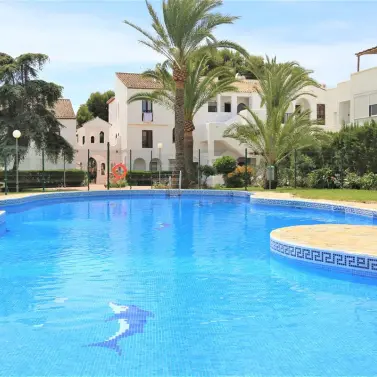 Short-term rent of penthouse in Estepona