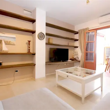 Short-term rent of penthouse in Estepona