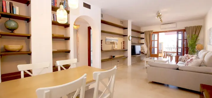 Short-term rent of penthouse in Estepona 3