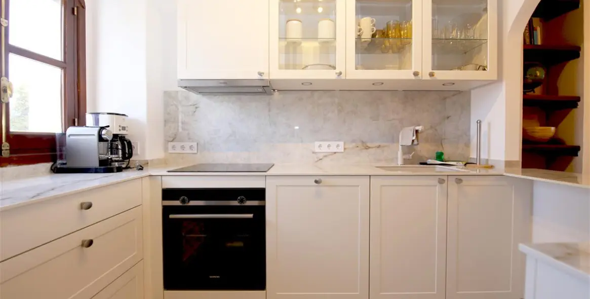 Short-term rent of penthouse in Estepona 5