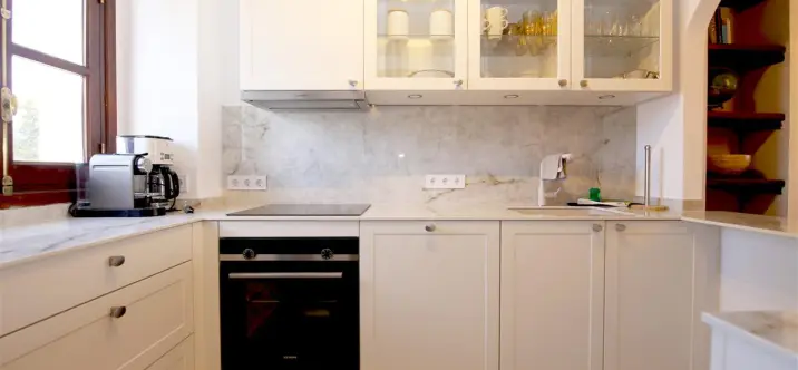 Short-term rent of penthouse in Estepona 4