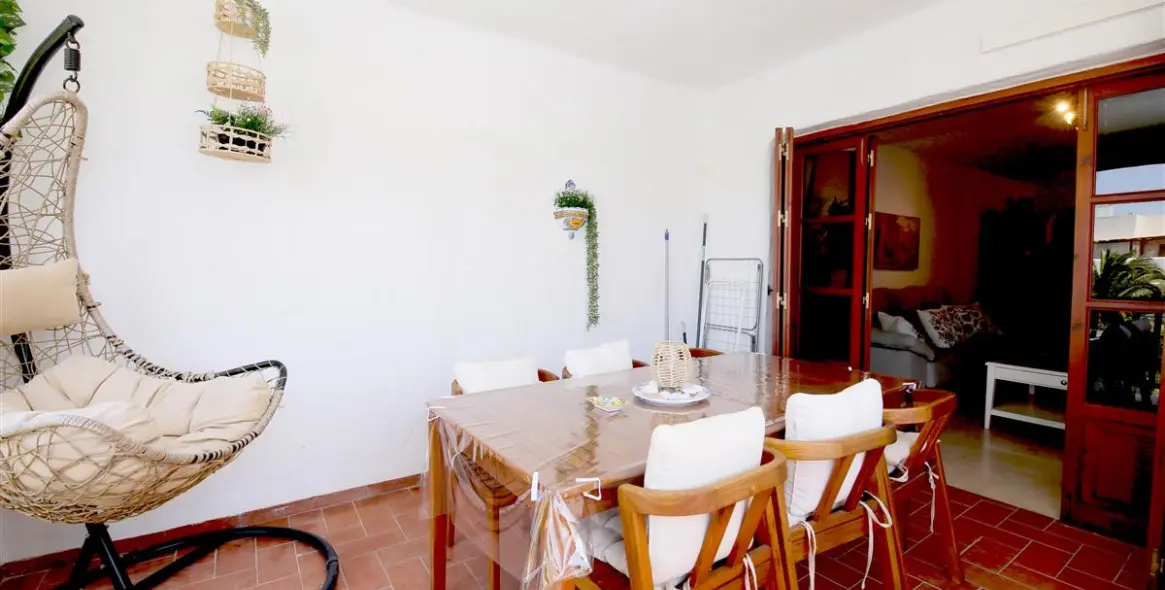 Short-term rent of penthouse in Estepona 19