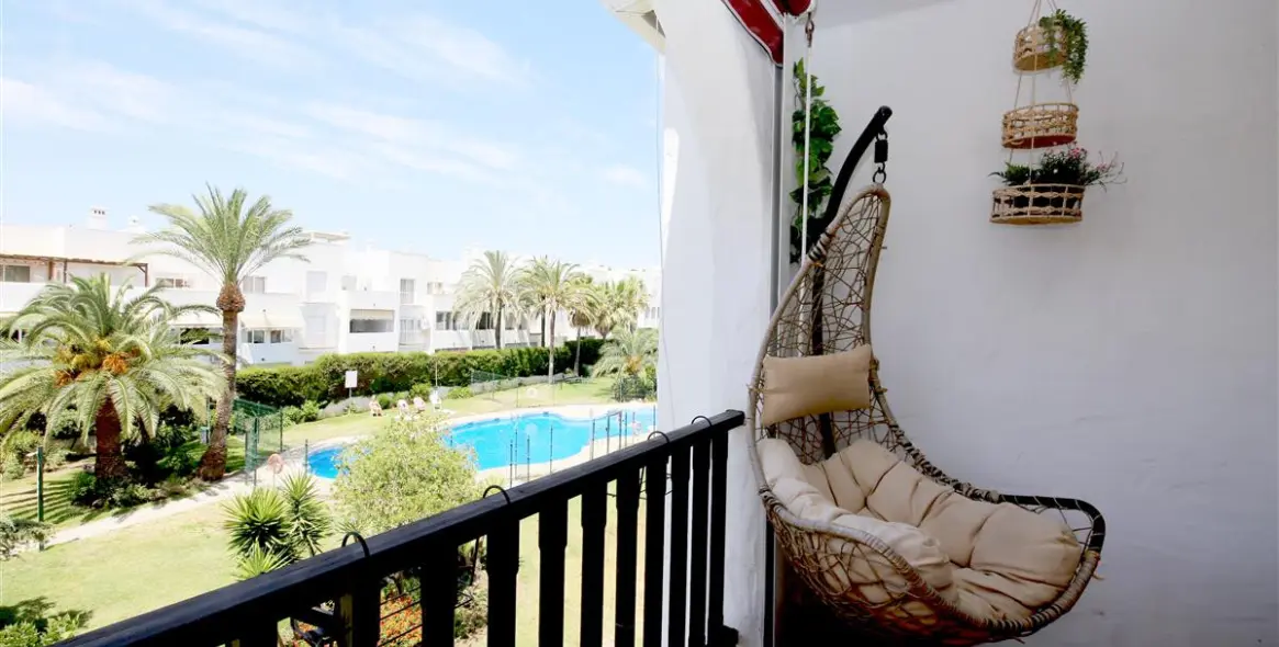 Short-term rent of penthouse in Estepona 20