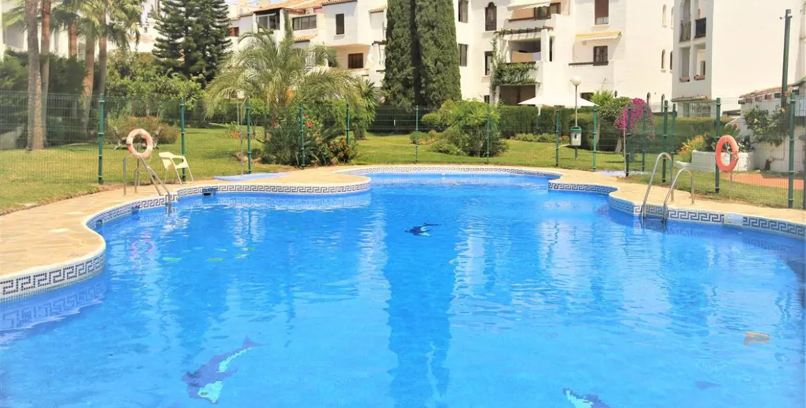 Short-term rent of penthouse in Estepona 24