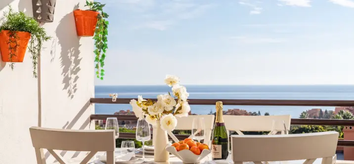 Долгосрочная аренда апартаментов на среднем этаже в Manilva 0