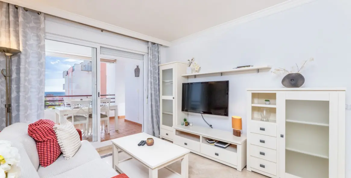 Долгосрочная аренда апартаментов на среднем этаже в Manilva 3