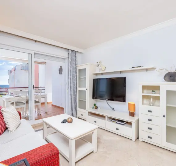 Долгосрочная аренда апартаментов на среднем этаже в Manilva