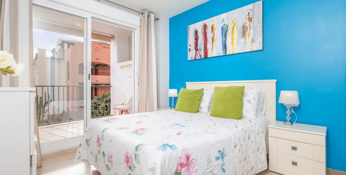 Долгосрочная аренда апартаментов на среднем этаже в Manilva 4