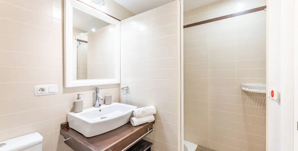 Долгосрочная аренда апартаментов на среднем этаже в Manilva 14