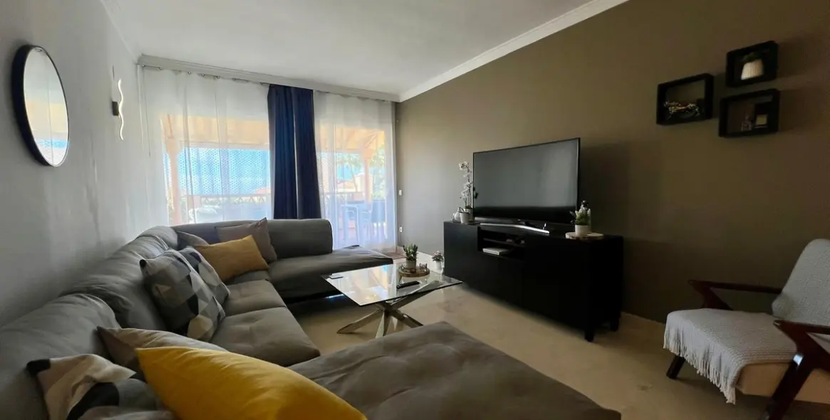 Short-term rent of ground floor apartment in Elviria 13