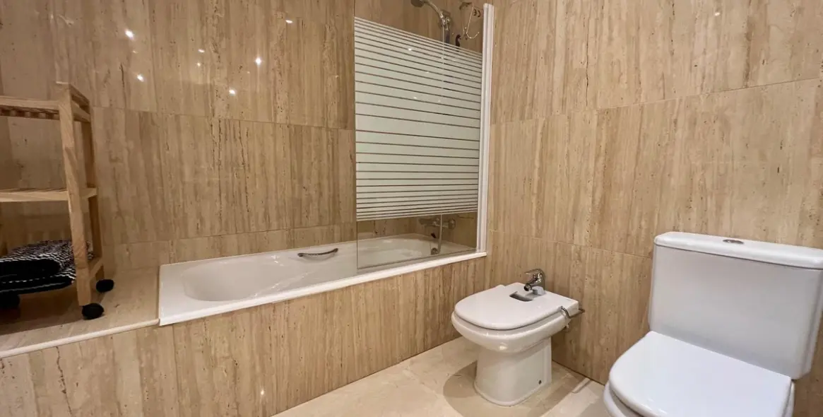 Short-term rent of ground floor apartment in Elviria 18