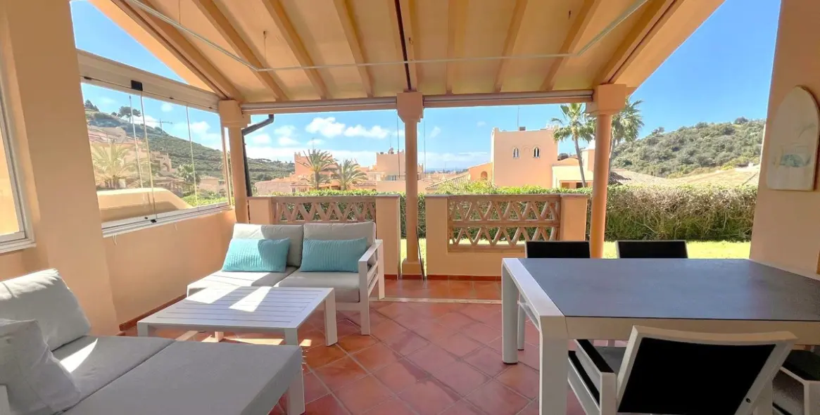 Short-term rent of ground floor apartment in Elviria 3