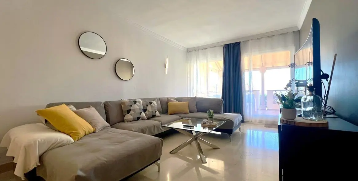 Short-term rent of ground floor apartment in Elviria 5