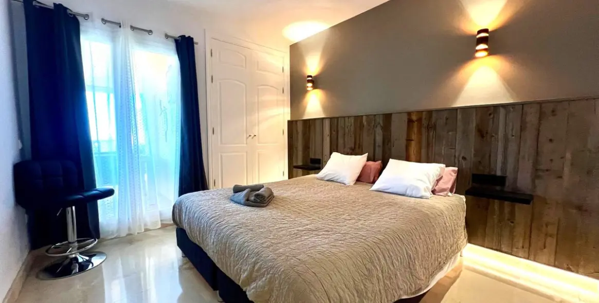 Short-term rent of ground floor apartment in Elviria 12