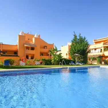 Краткосрочная аренда апартаментов на первом этаже в Elviria