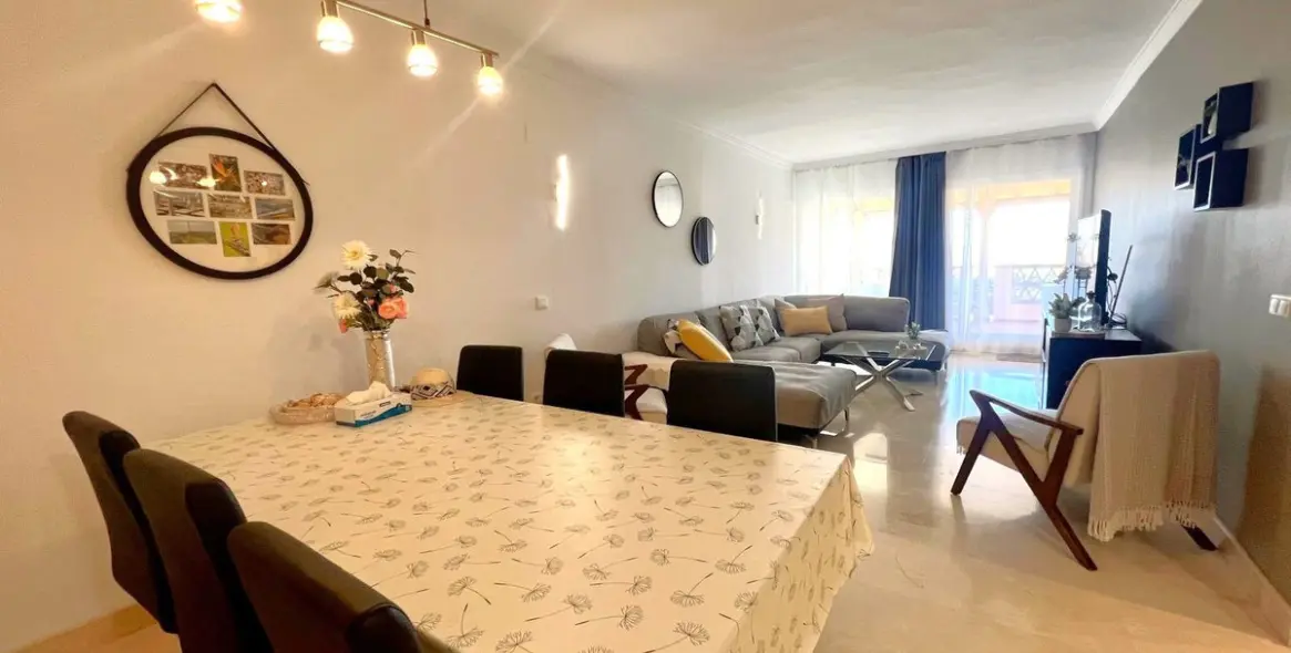 Краткосрочная аренда апартаментов на первом этаже в Elviria 8